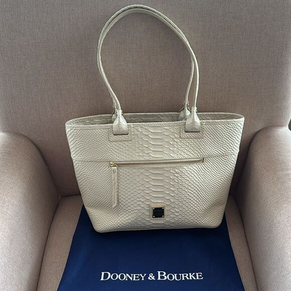 Dooney & Bourke Pearlized Snake Doomed Satchel Bag! - Picture 13 of 13